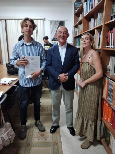 English & Chinese tour guide